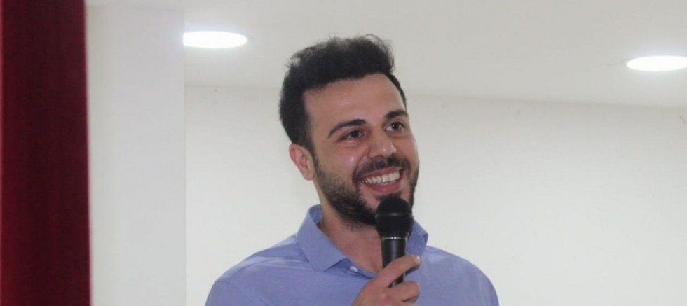 Fikret Tuğ KİMDİR