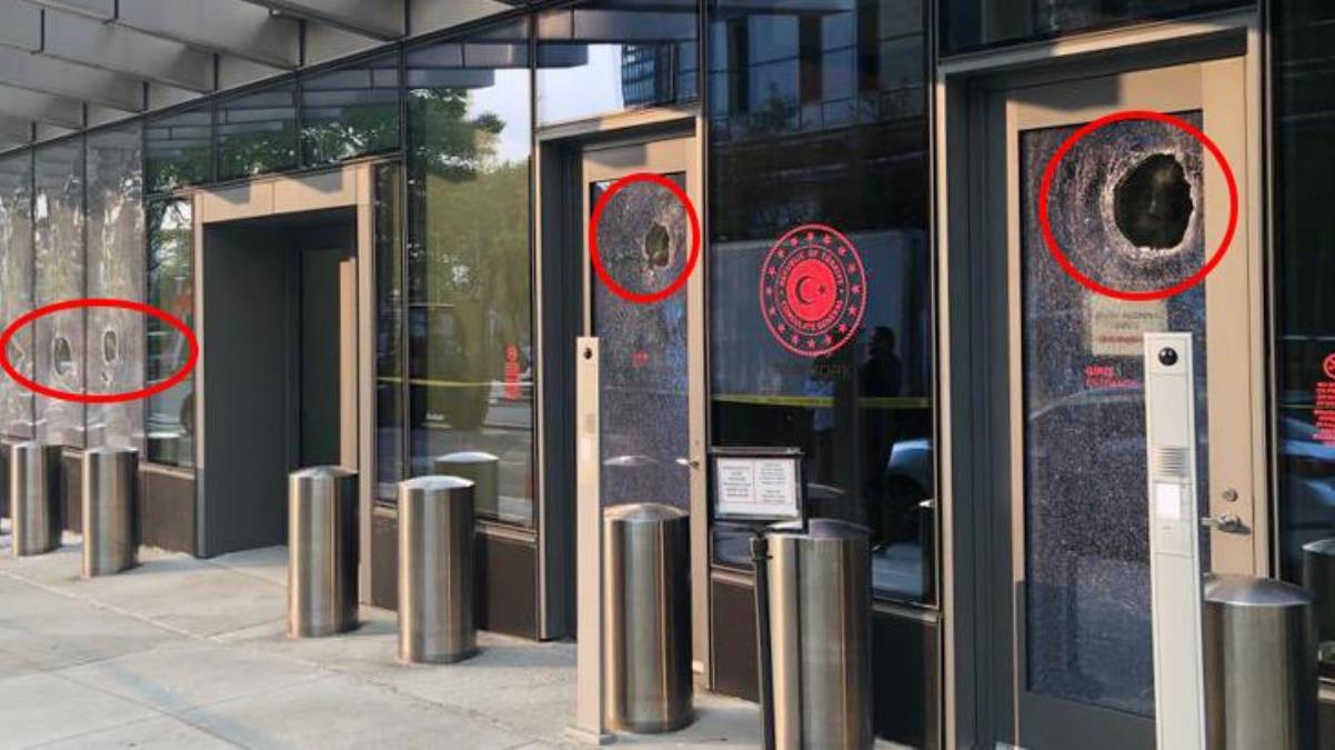 Demir levye ile camları kırıldı