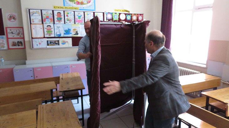 Okullarda seçim hazırlıkları tamamlandı
