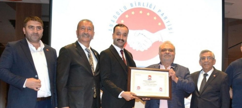 Samet Fırat Özkaş Anadolu Birliği Partisi Genelbaşkanvekili oldu!