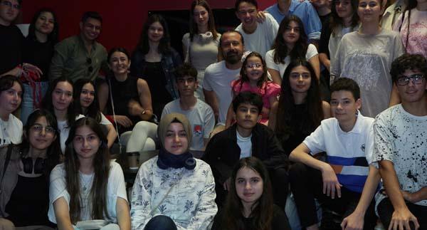 Demirören Medya Lisesi öğrencileri ‘1923’ müzikalini izledi: Ağlayan arkadaşlarım oldu