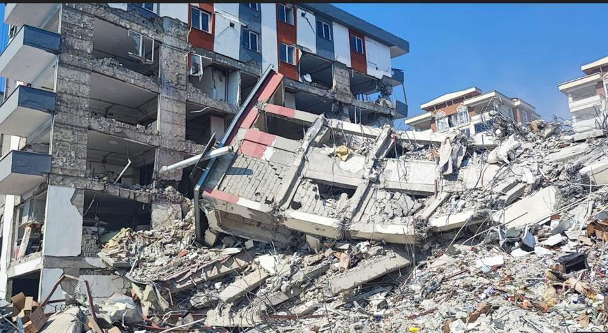 Depremde 26 kişinin öldüğü binanın sorumlularının 22,5 yıl hapsi isteniyor