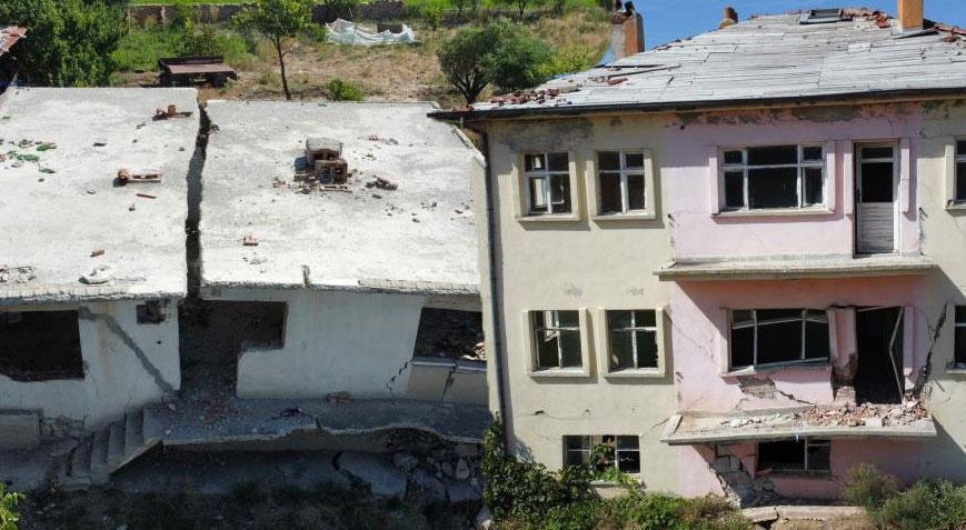 Bu görüntüler afet bölgesinde değil! 11 yıl önce ortaya çıktı, korkutucu boyutlara ulaştı