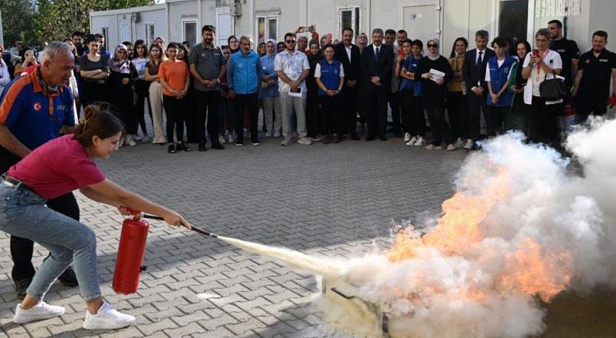 Gençlere afet eğitimi verildi