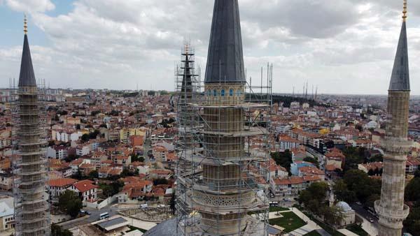 Her minare için 16 adet! Selimiye Camisi'nin kaybolan mavi çinileri yeniden üretildi