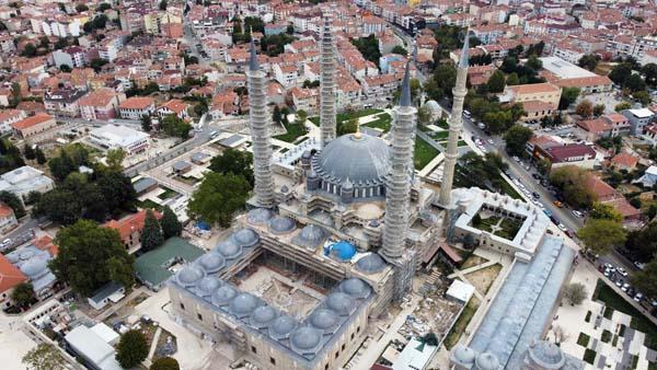 Her minare için 16 adet! Selimiye Camisi'nin kaybolan mavi çinileri yeniden üretildi