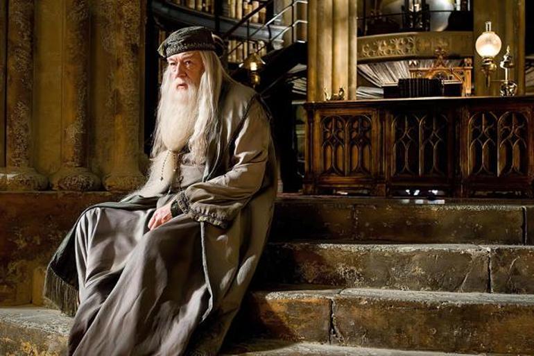 'Harry Potter'ın Dumbledore'u Sir Michael Gambon hayatını kaybetti