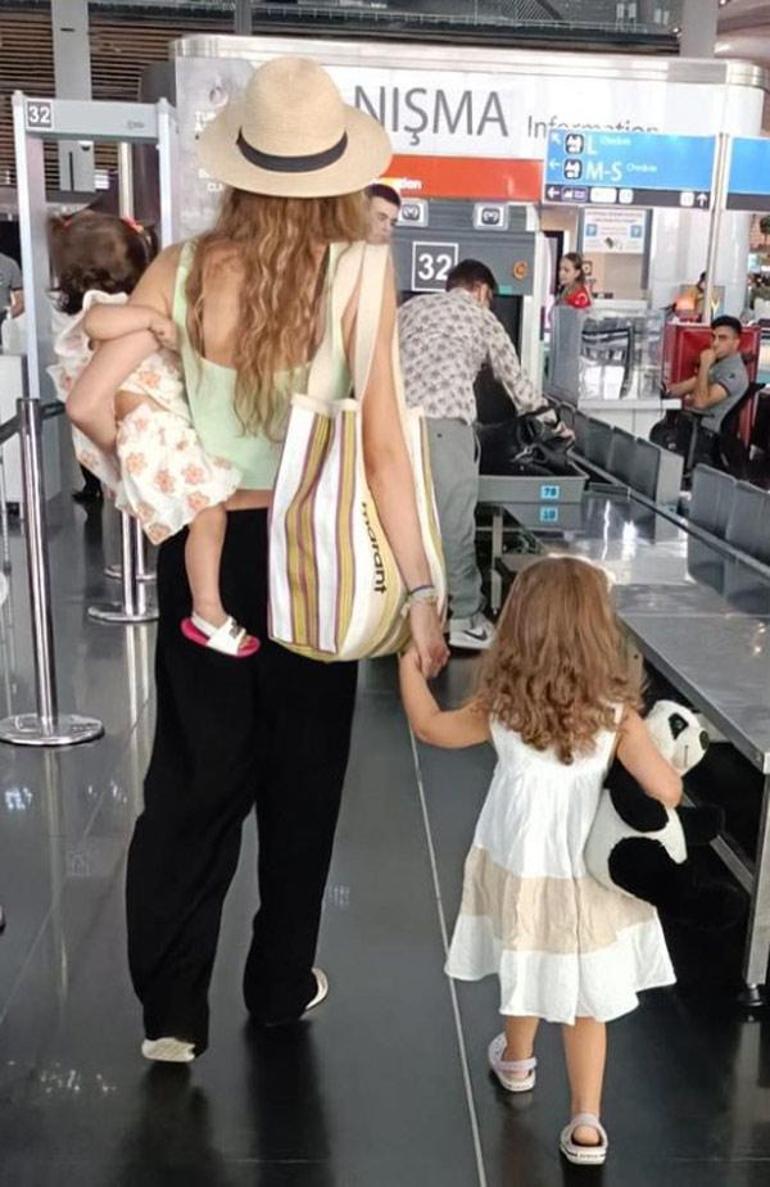 Sinem Kobal'dan kızı Lalin ile paylaşım! Sıkı sıkı sarıldı