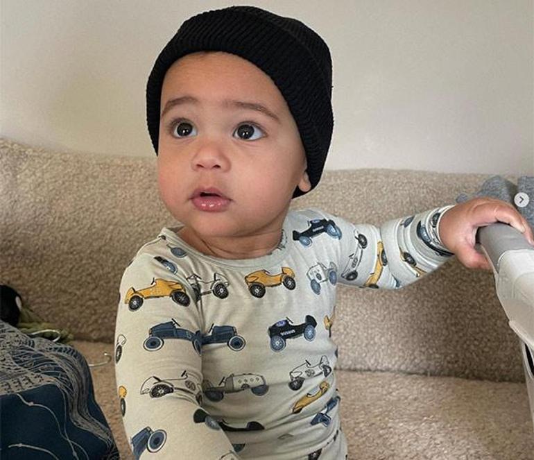 Kylie Jenner oğlunun adını resmen değiştirdi!