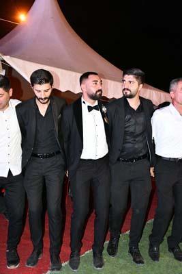 Sosyal medya fenomeni 'Tıvorlu İsmail’in oğlu evlendi! Dudak uçuklatan takı töreni