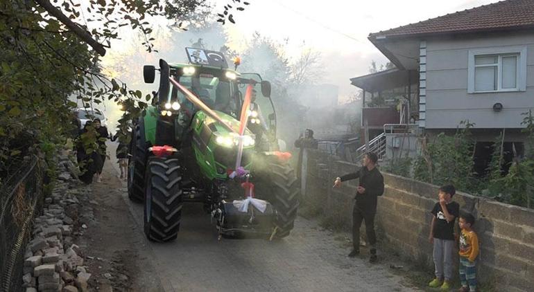 Çiftçilik yapan damadın geline traktörlü sürprizi