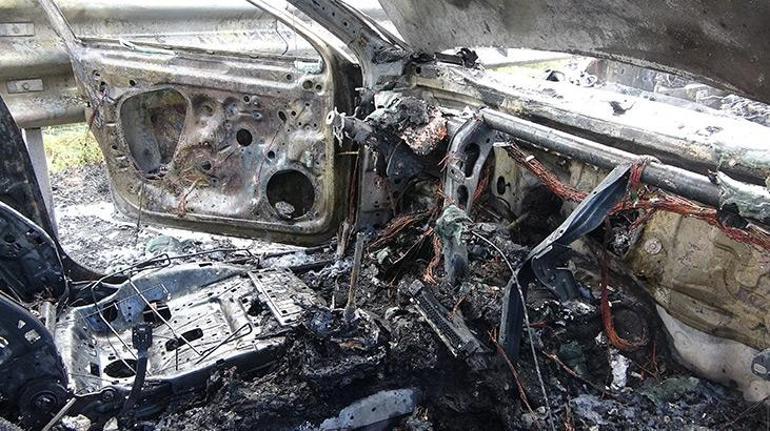 Kuzey Marmara Otoyolu'nda iki araç alev alev yandı! Yaralılar var