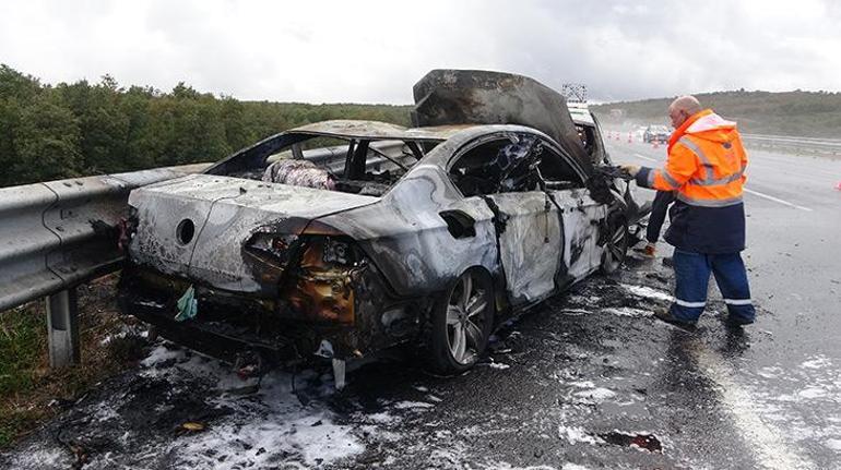 Kuzey Marmara Otoyolu'nda iki araç alev alev yandı! Yaralılar var