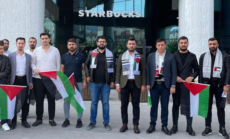 AK Parti'den Starbucks şubelerinde protesto