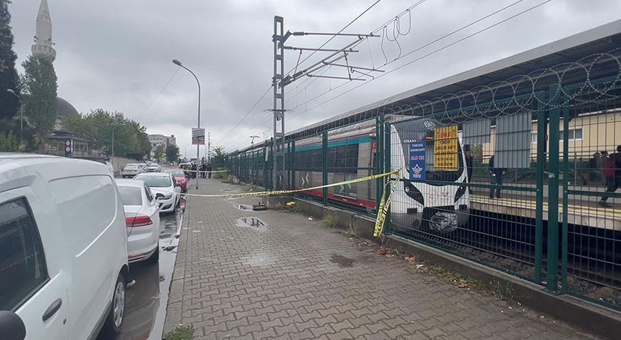 Marmaray’da bir kadın raylarının üzerine düştü!