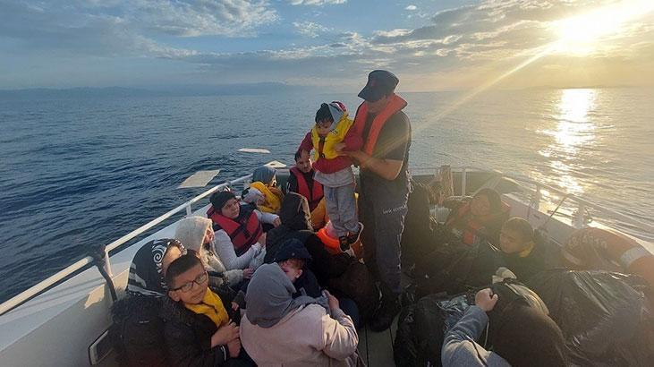 Ayvalık açıklarında 49 düzensiz göçmen kurtarıldı