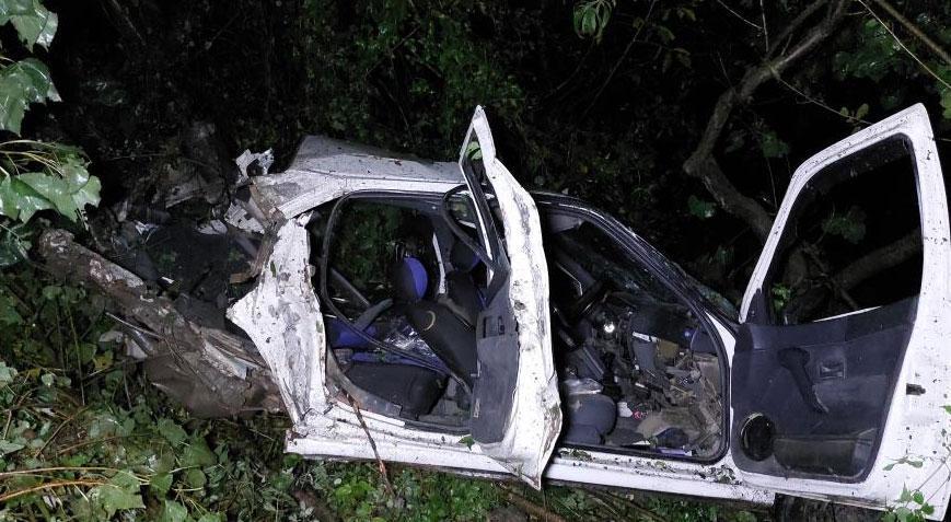 Otomobil şarampole yuvarlandı! Karı-koca ağır yaralandı