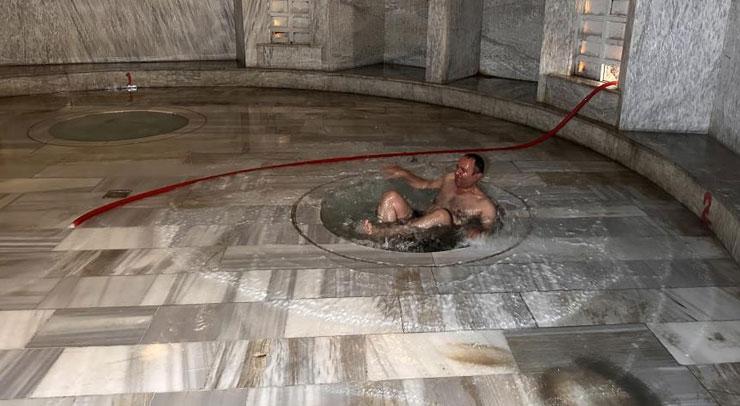 Kim tarafından yapıldığı bilinmiyor! Her kurnaya 3’er sefer girip çıkıyorlar… – 5 derecelik şifalı su