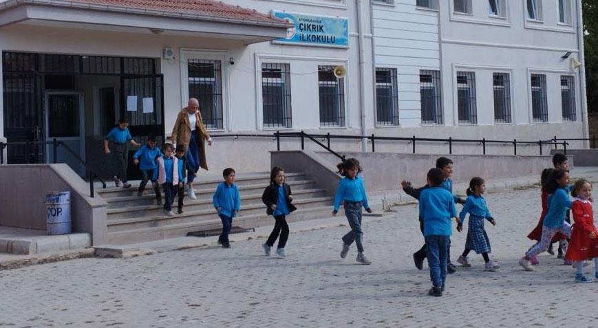 AFAD’dan ilkokul öğrencilerine deprem ve yangın tatbikatı