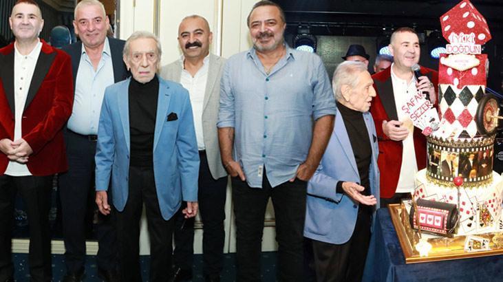 ‘Kolpaçino’ ekibi kutlama yemeğinde buluştu! ‘Olay olacağız’