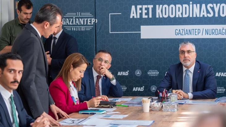 Bakan Işıkhan, Nurdağı’nda incelemelerde bulundu