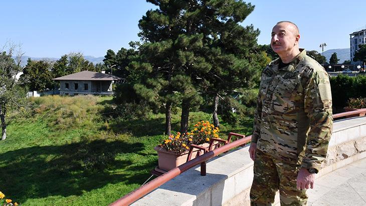 Aliyev Aliyev, Hankendi ve Hocalı’da bayrakları göndere çekti