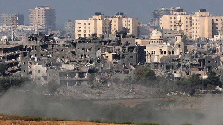 İsrail Filistin’de üç farklı noktayı vurdu, 71 kişi öldü