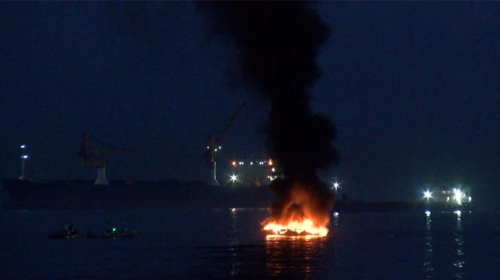 Bakırköy’de yat alevlere teslim oldu!