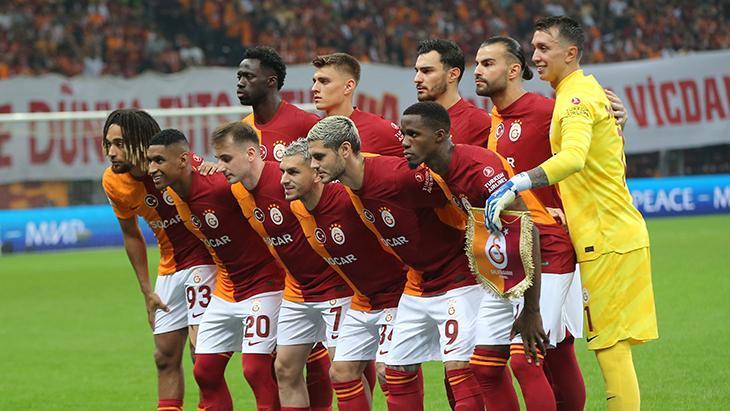 Galatasaraylı yıldıza tepki: Çık sahneye kendini göster!