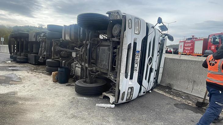 TEM’de TIR kazası! Uzun araç kuyrukları oluştu