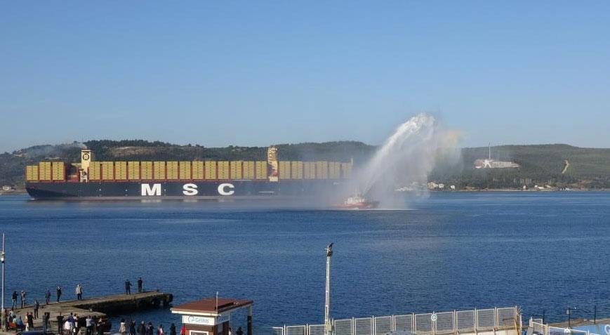 100’üncü yıl anısına! ‘MSC Türkiye’ Çanakkale Boğazı’ndan geçti