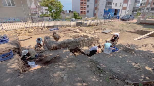 Ordu’daki kazılarda bulundu! 8 mezardan tarihi eserler fışkırdı