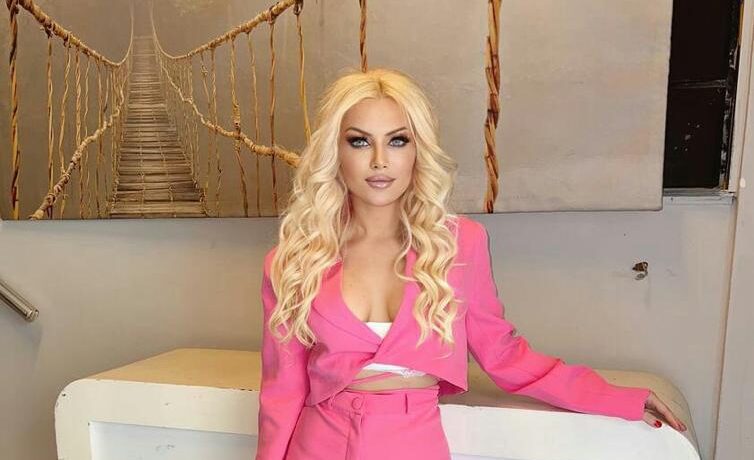 ŞARKICI MAYA KEDİCİK OLMAKTAN SON ANDA KURTULDU