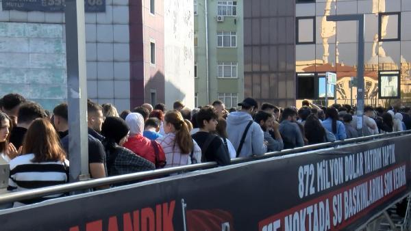 Fotoğraflar İstanbul'dan! 'Rezillik, insanların burnundan getiriyorlar'