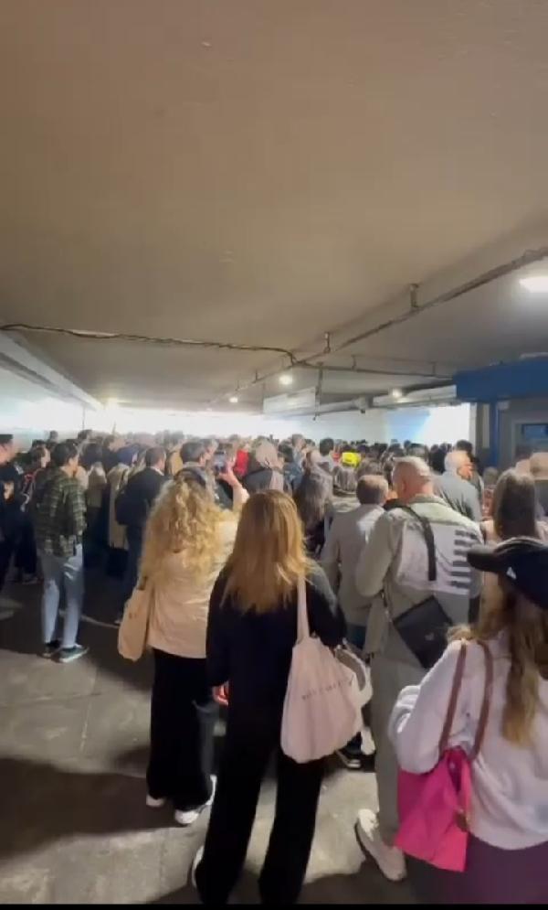 Fotoğraflar İstanbul'dan! 'Rezillik, insanların burnundan getiriyorlar'