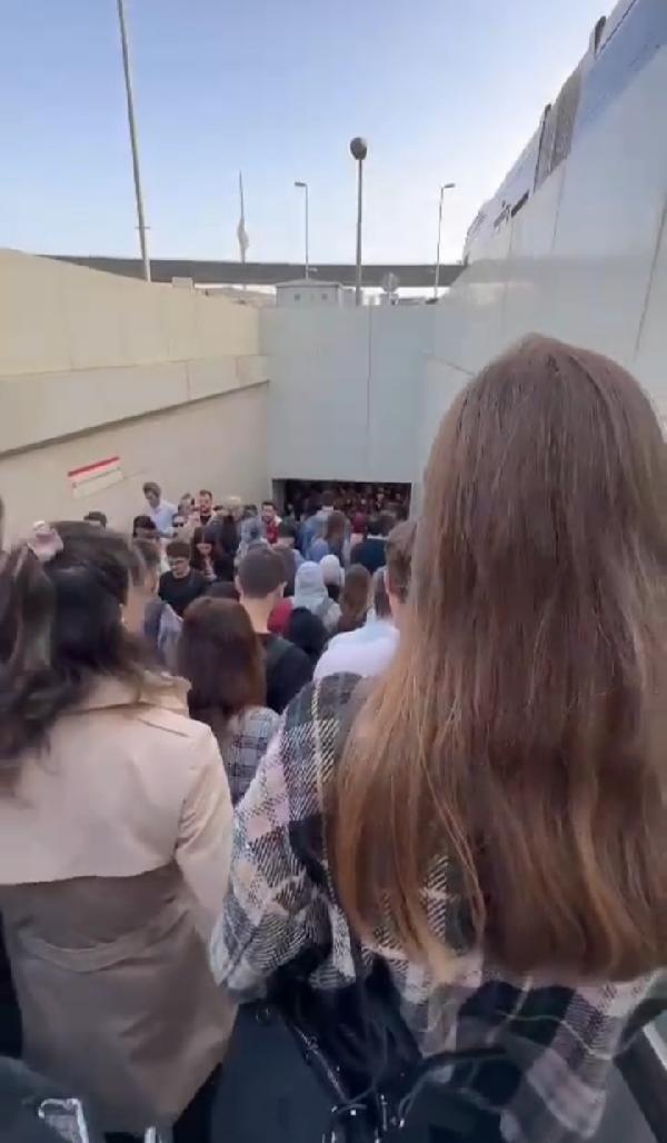 Fotoğraflar İstanbul'dan! 'Rezillik, insanların burnundan getiriyorlar'