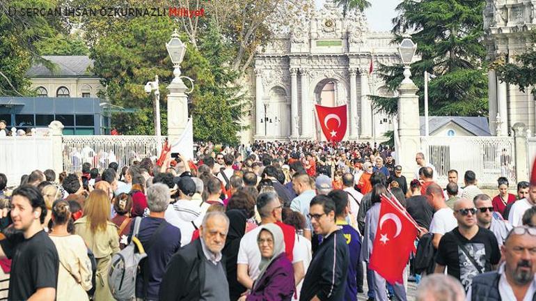 Ata’ya vefa! Dolmabahçe ve Anıtkabir'de büyük kalabalık