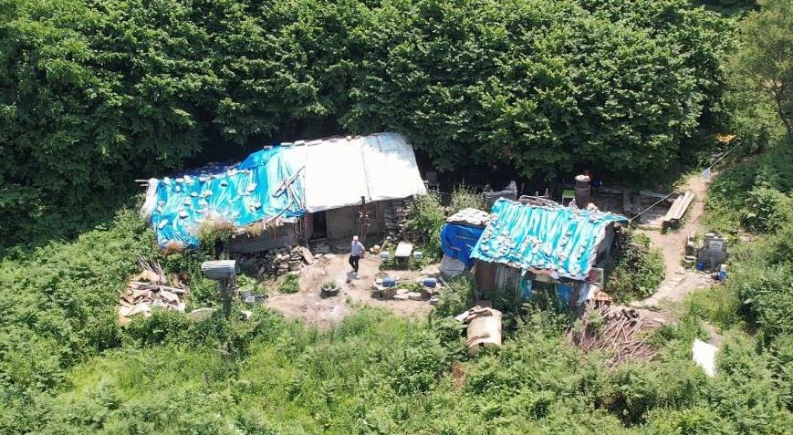 10 yıldır dağda tek başına yaşıyor! Ne akrabalarıyla ne de arkadaşları ile görüşüyor