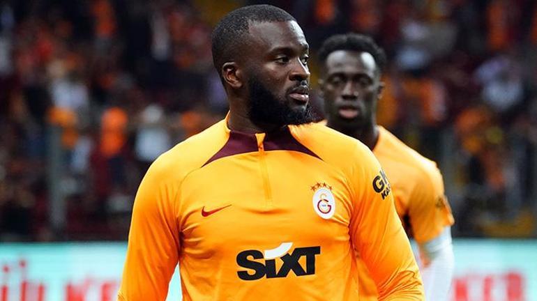 Galatasaray'da transfer zirvesi! Okan Buruk iki isim bildirdi