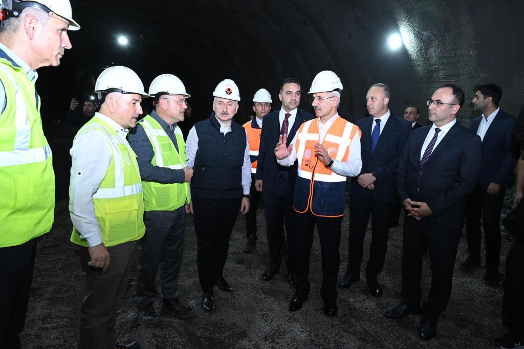 Bakan Uraloğlu: ‘Sarıyer’e ulaşım süresi 35 dakikadan 5 dakikaya inecek’