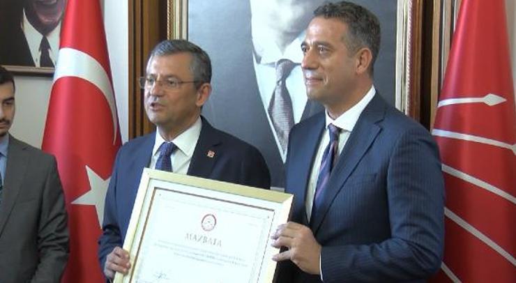 Özgür Özel, resmen CHP Genel Başkanı oldu