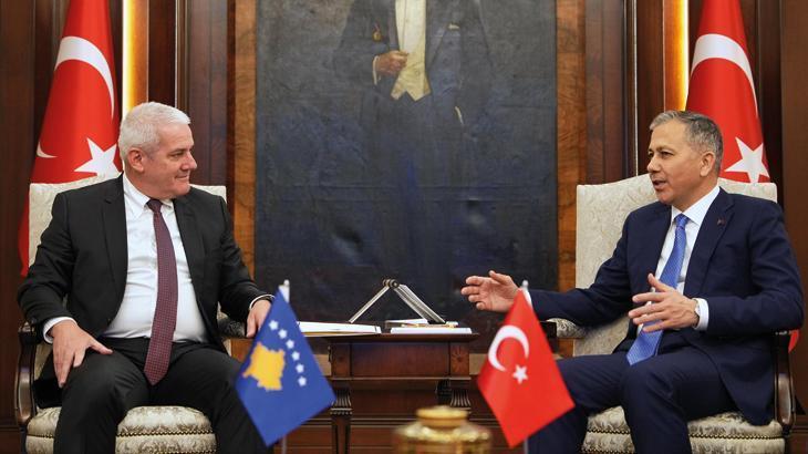 Bakan Yerlikaya, Kosovalı mevkidaşı ile görüştü