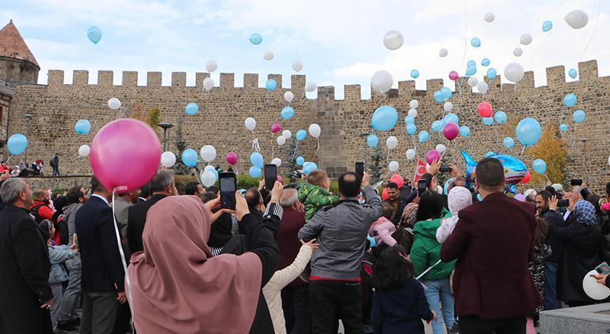 SMA’lı Eymen için 1 milyon 819 bin 500 dolar toplandı! Aile ile gönüllüler kutlama yaptı