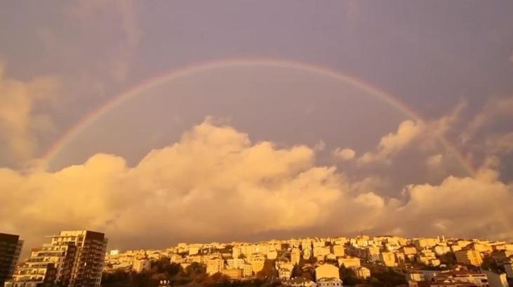 İstanbul’da yağmur sonrası ortaya çıktı! Hayran bıraktı