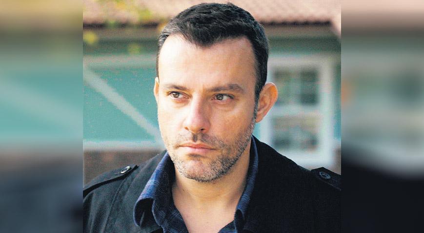 Mustafa destek oluyor