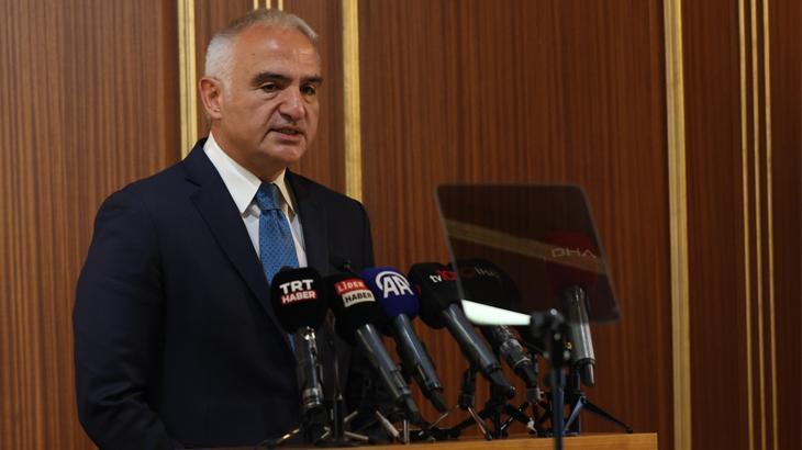 Bakan Ersoy: Turizm gelirimiz 42 milyar dolar oldu