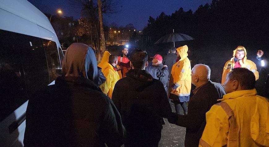 Ormanda mantar toplarken kayboldu; yolu böyle buldu