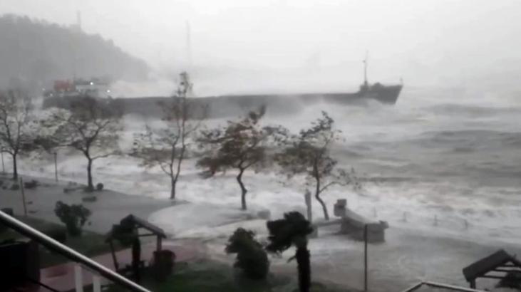 Zonguldak açıklarında karaya oturan gemiye ilişkin açıklama