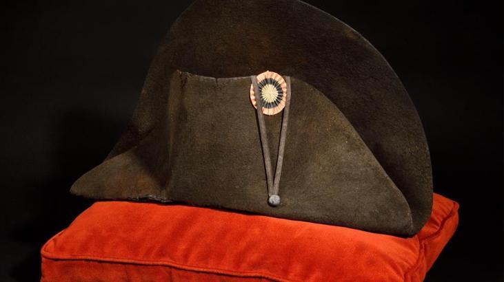 Şapkayı kimin aldığı bilinmiyor! Napolyon’un şapkası 1,9 milyon euroya satıldı