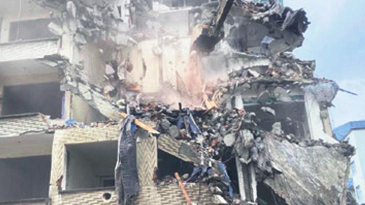 Riskli binaya kontrollü yıkım